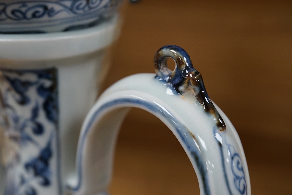 A Chinese porcelain blue and white wine ewer, 29cm high